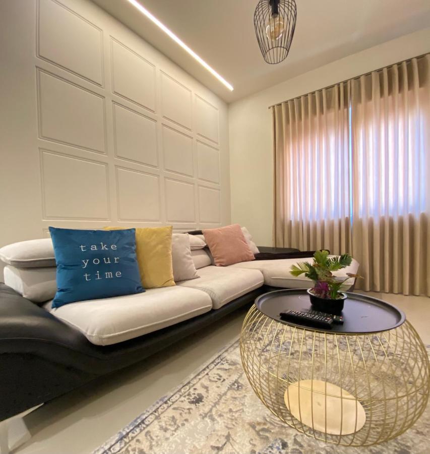Comfort Apartament, Near The Beach Дуррес Екстер'єр фото