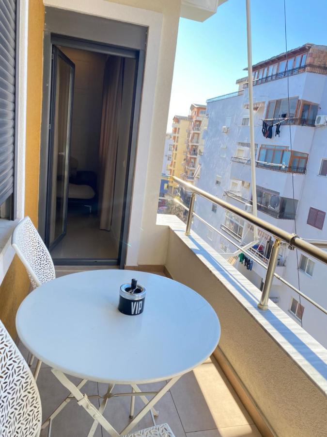 Comfort Apartament, Near The Beach Дуррес Екстер'єр фото