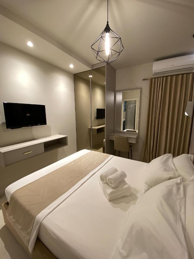 Comfort Apartament, Near The Beach Дуррес Екстер'єр фото